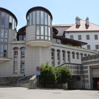 Knjižnica Mirana Jarca je morala nekdanji uslužbenki izplačati 50 tisočakov odškodnine zaradi izredn