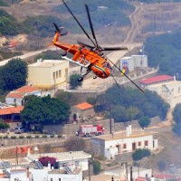 ogenj požar gasilec gasilci grčija helikopter gašenje atene