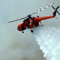 ogenj požar gasilec gasilci grčija helikopter gašenje atene