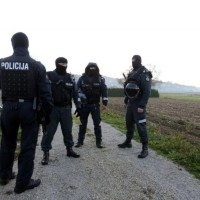 slovenska vojska in policija na hrvaški meji