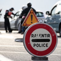 pariz policija napad