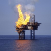 azerbaijan-oil-rig-fire