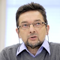 Dr. Ivan Štuhec
