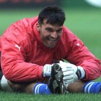 pavel srnicek re