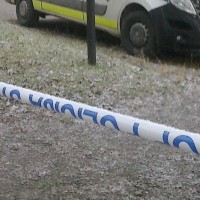 Rožičeva ulica Ljubljana, našli otroško truplo, policija, policijski trak, zločin
