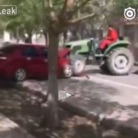 traktor_parkiranje