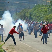 Oaxaca protest spopadi s policijo