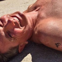 Borut Pahor tetovaža tatu delfinček