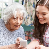 how-to-get-closer-to-grandma-using-your-phone-1076x615