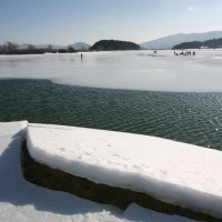 led-zima-mraz-cerknisko-jezero_bobo