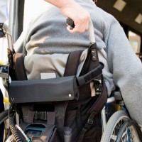 invalid, invalidski voziček, osebna asistenca