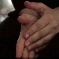 spolna suznja, roke, dlani