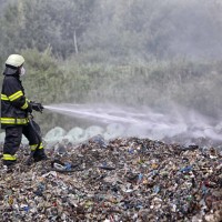 Odpadki požar ekosistemi Zalog