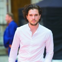 kit harington 20_1_210