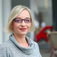 suzana lara krause.jpg