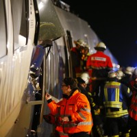 železniška nesreča pri Düsseldorfu, vlak, trčenje