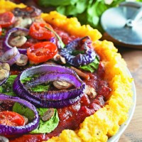 k polenta pizza z zelenjavo