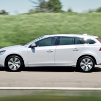 Volvo potrdil hibridnega V60