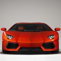 Bo Lamborghini predstavil dva nova superšportnika?