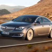 Opel osvežil insignio