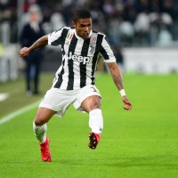 douglas costa re