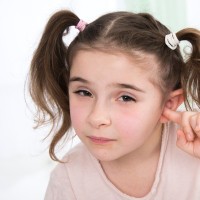 boleča ušesa sluh uho