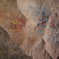 Cuevas de Anzota, jamske poslikave, grafiti