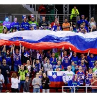 slovenija navijaci iihf