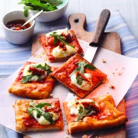 pizza_mit_rosmarinbutter_und_ziegenfrischkaese_9899_1