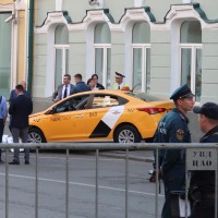 taksist v ljudi_moskva