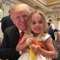 Donald in Chloe Trump