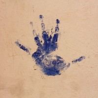 modra barva, dlan, stena,