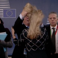 FOTO1 Juncker lasje