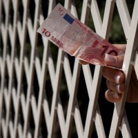 zapor, denar, evro, prevara