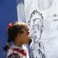 jemen, deklica, grafit, humanitarna kriza, lakota