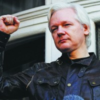 assange1a - reuters