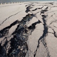 potres, razpoke, cesta
