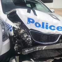 policijski avto, avstralija, nesreča