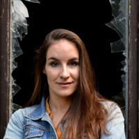 Ana Dežman-razbijamo mit.JPG