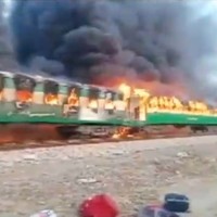 požar, vlak, pakistan