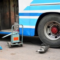 avtobus, menjava pnevmatike