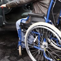 invalidski voziček, avto