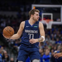 luka doncic dallas 3 re