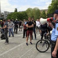 Protivladni protestniki v Ljubljani