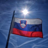 slovenska zastava slovenija bobo1