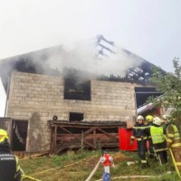 Požar gospodarskega poslopja v Prevaljah v občini Lukovica