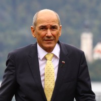 janez jansa bobo.JPG