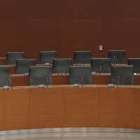državni zbor, prazni sedeži