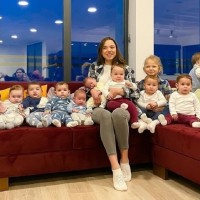 Christina in njenih 11 otrok