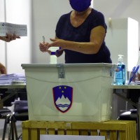 referendum voda gospodarsko razstavisce predcasno glasovanje